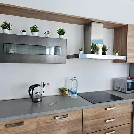 Spacious Modern 4-bedroom With Three Bathrooms Swigg 1