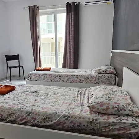 Appartement Spacious Modern 4-bedroom With Three Bathrooms Swigg 1 *