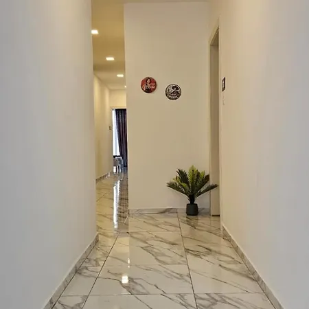 Spacious Modern 4-bedroom With Three Bathrooms Swigg 1