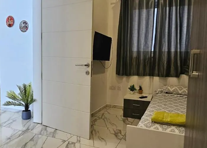 Spacious Modern 4-bedroom With Three Bathrooms Swigg 1 Appartement Is-Swieqi