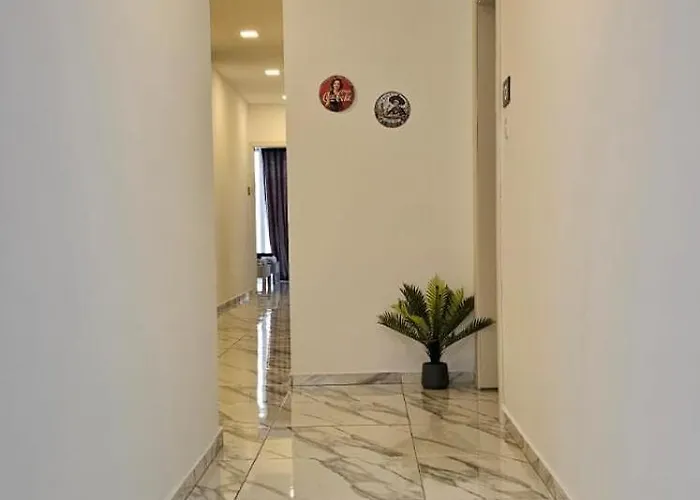 Spacious Modern 4-bedroom With Three Bathrooms Swigg 1